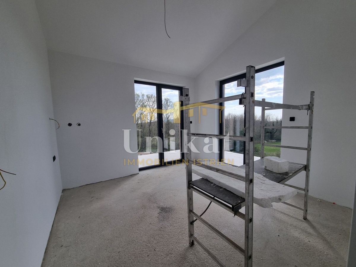 Casa nei dintorni di Višnjan - 4 camere da letto e piscina